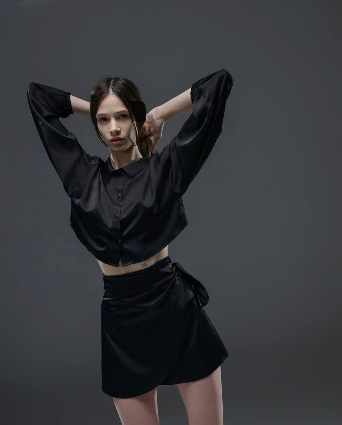 Рубашка укороченная Silk, цвет Black — кадр 3